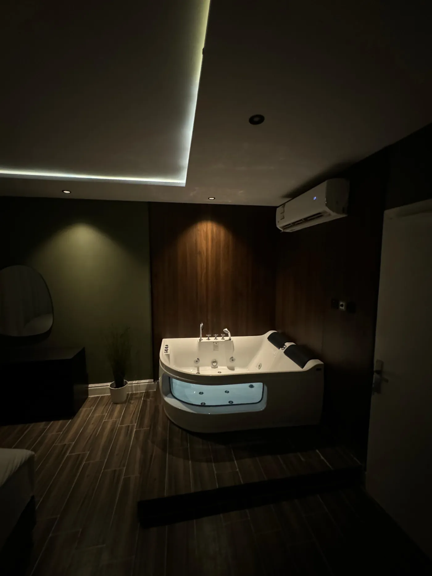 M1T08iH_ODJg_Yz3EiG80Aw_fBYLt51l