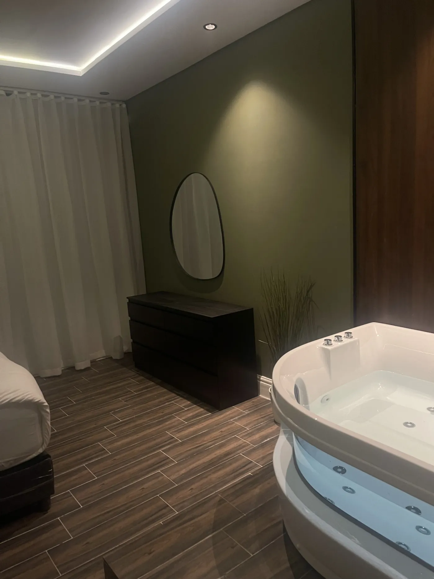 aeIC72jGqCicEt-q8IZDHcT5e24VowZp