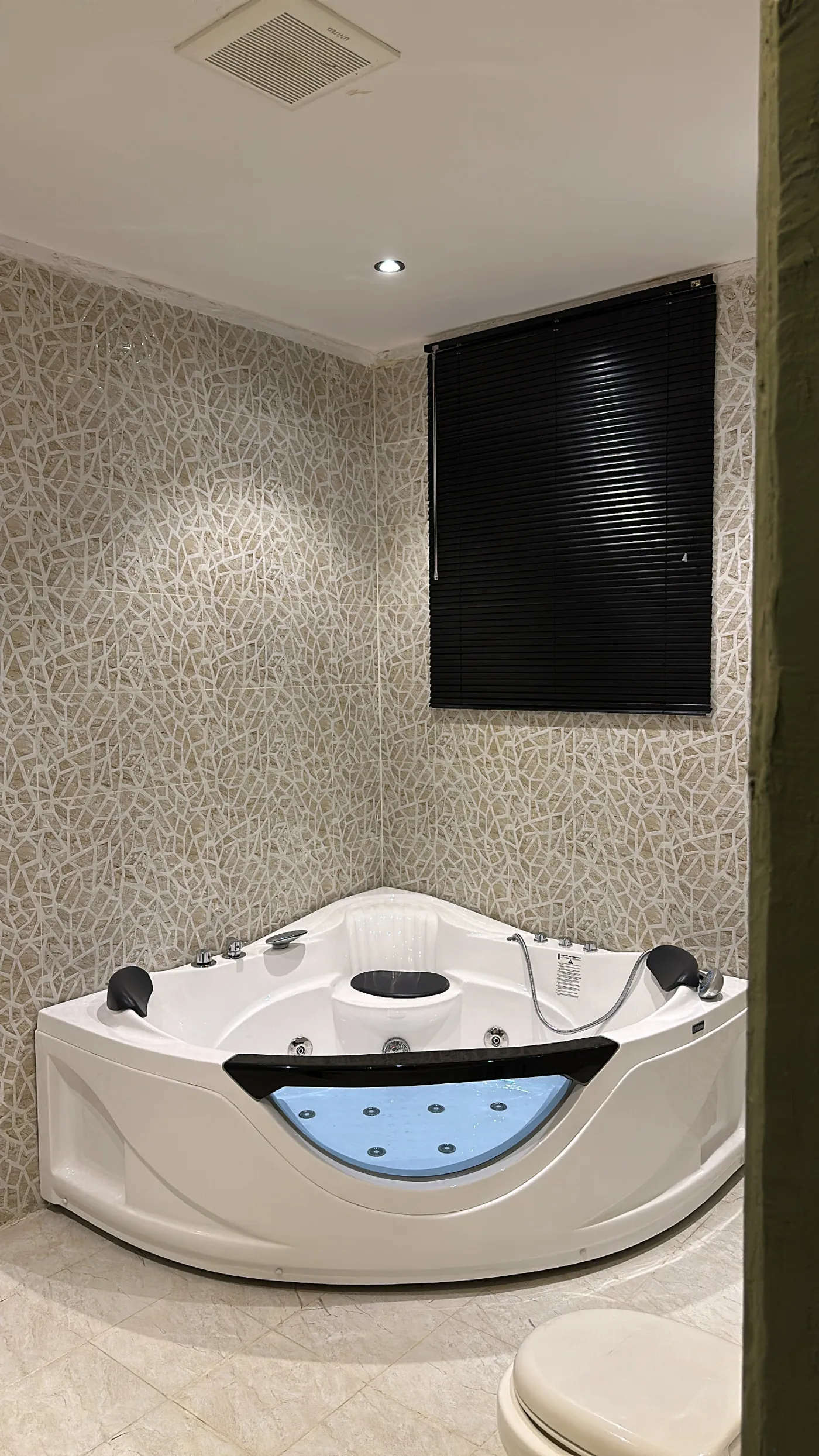 hyM3RmAZpwQFLmE-uOoWEPMCaQpuxDKy